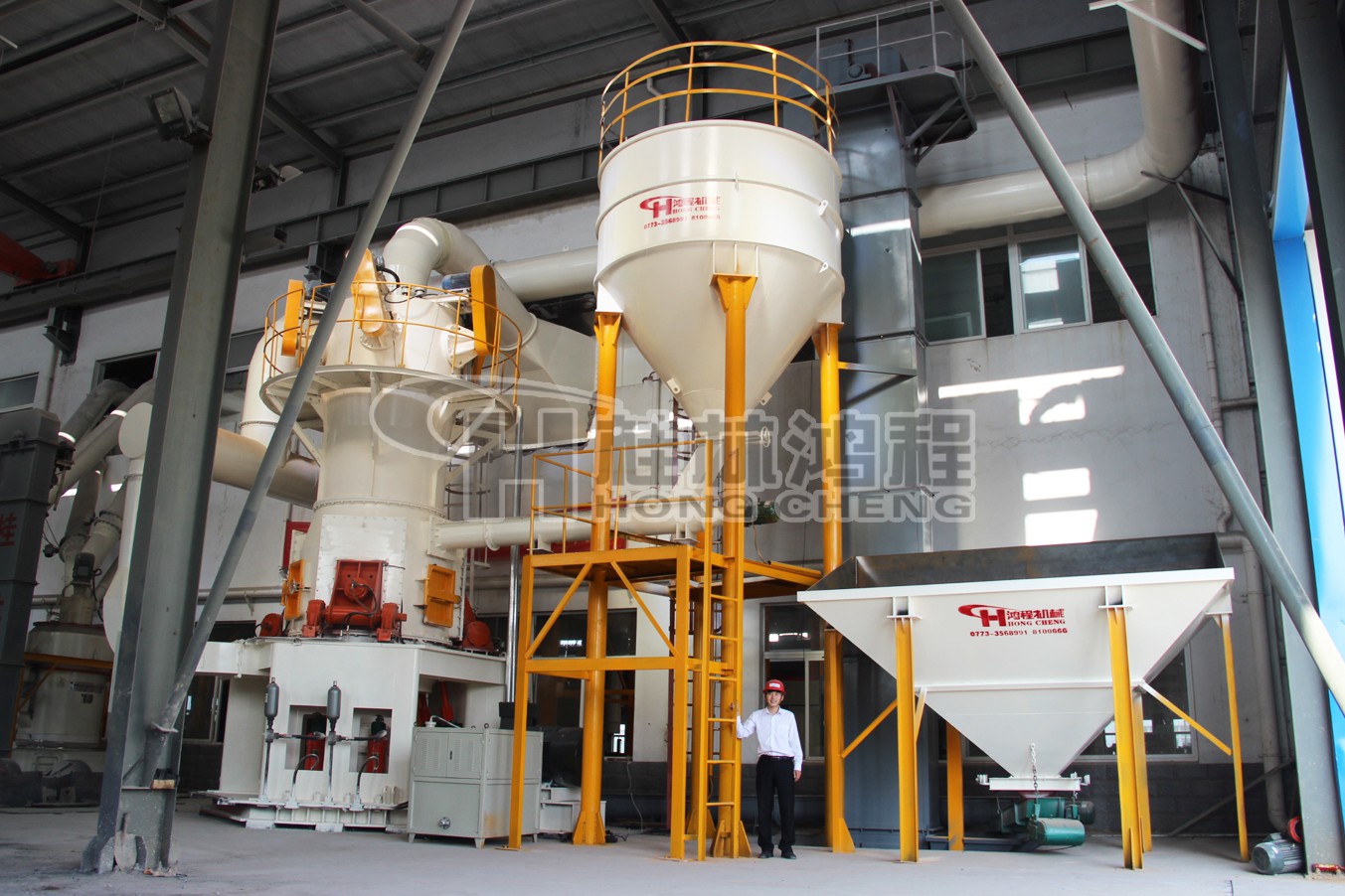 碳酸鈣生產(chǎn)線立磨全套磨粉機設(shè)備配置有那些,石灰石磨粉機，立磨，雷蒙磨，超細磨粉機