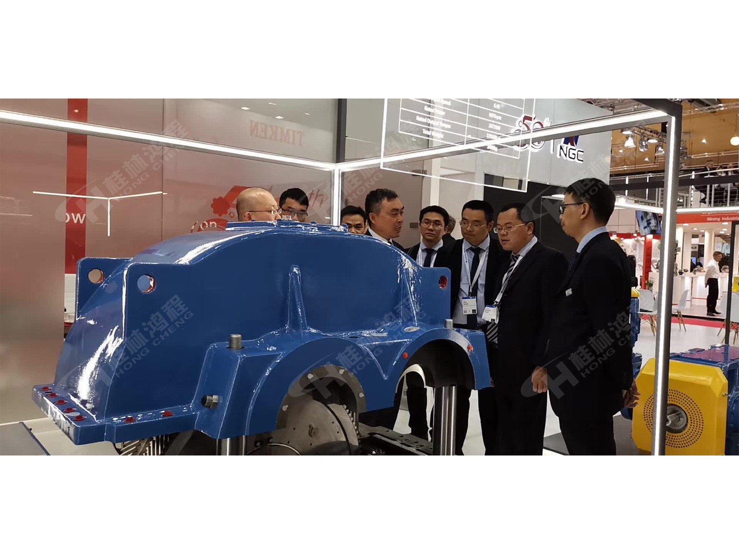 磨粉機(jī)廠家桂林鴻程參加漢諾威工業(yè)展學(xué)習(xí)德國(guó)人設(shè)計(jì) 磨粉機(jī)廠家桂林鴻程參加漢諾威工業(yè)展學(xué)習(xí)德國(guó)人設(shè)計(jì)